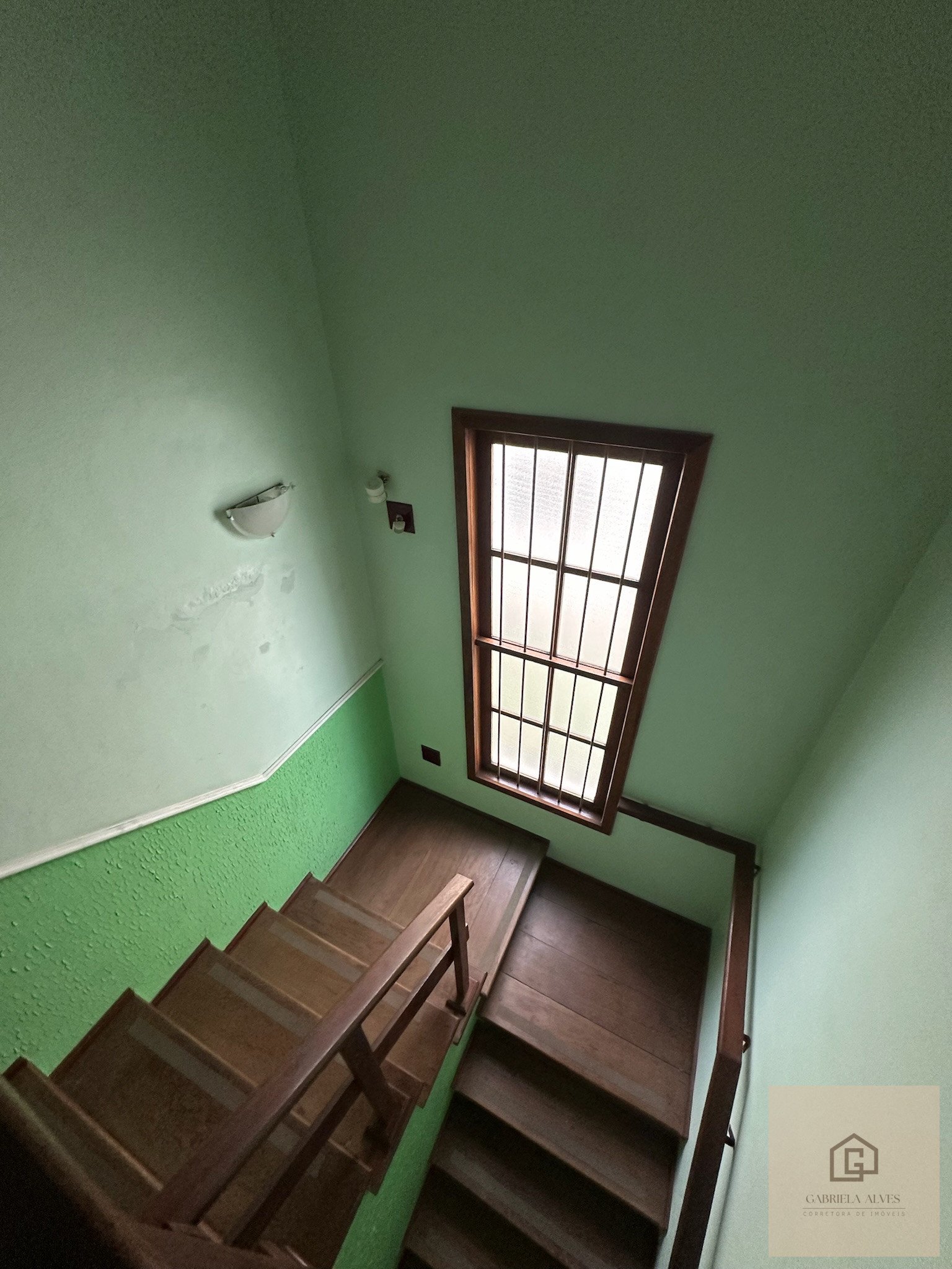 Casa próxima a UFSM, 4 dormitórios por apenas R$ 900.000,00