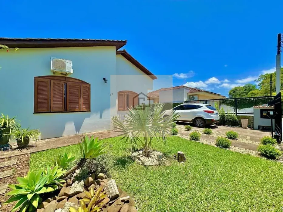 Casa em Faixa Velha de Camobi