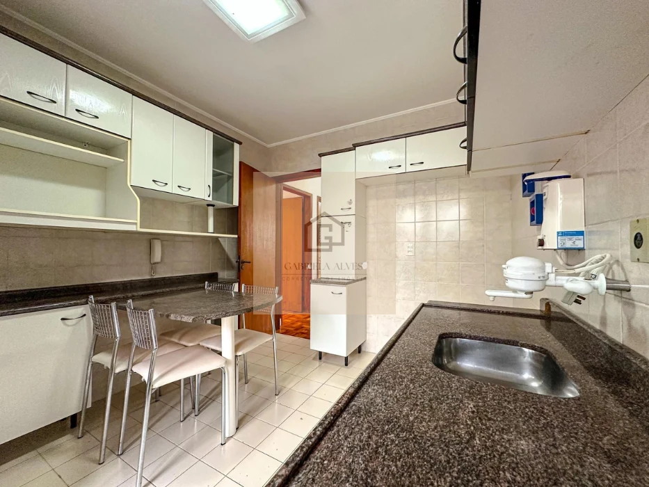 Apartamento 2 dormitórios semimobiliado
