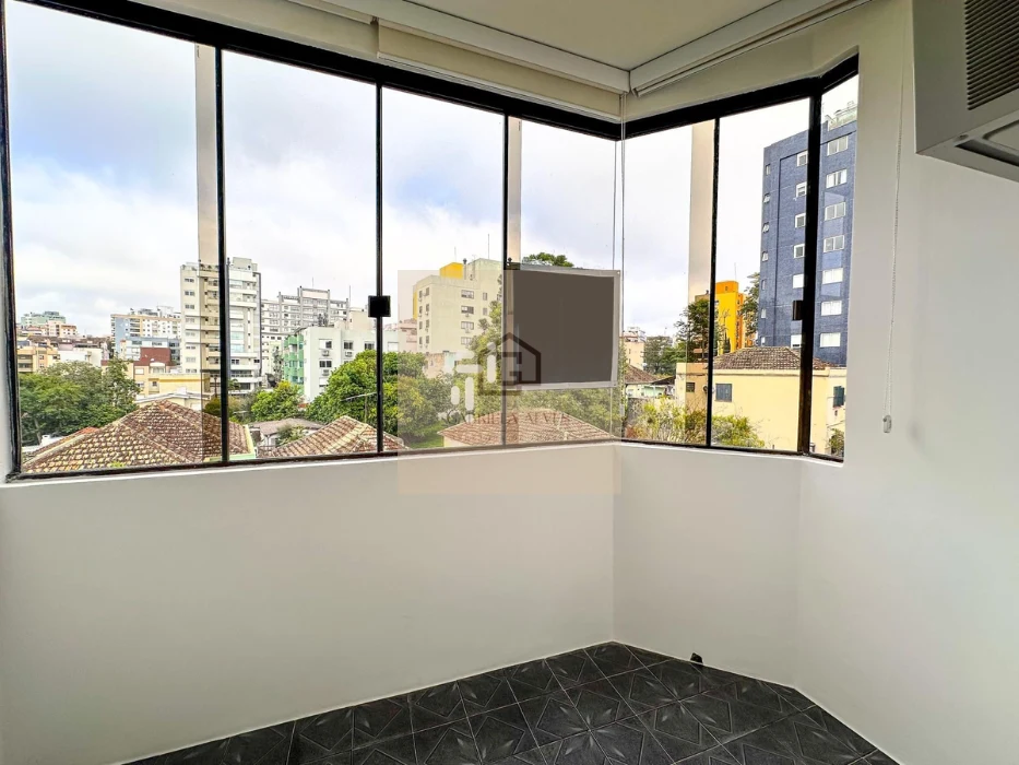 Apartamento 2 dormitórios semimobiliado