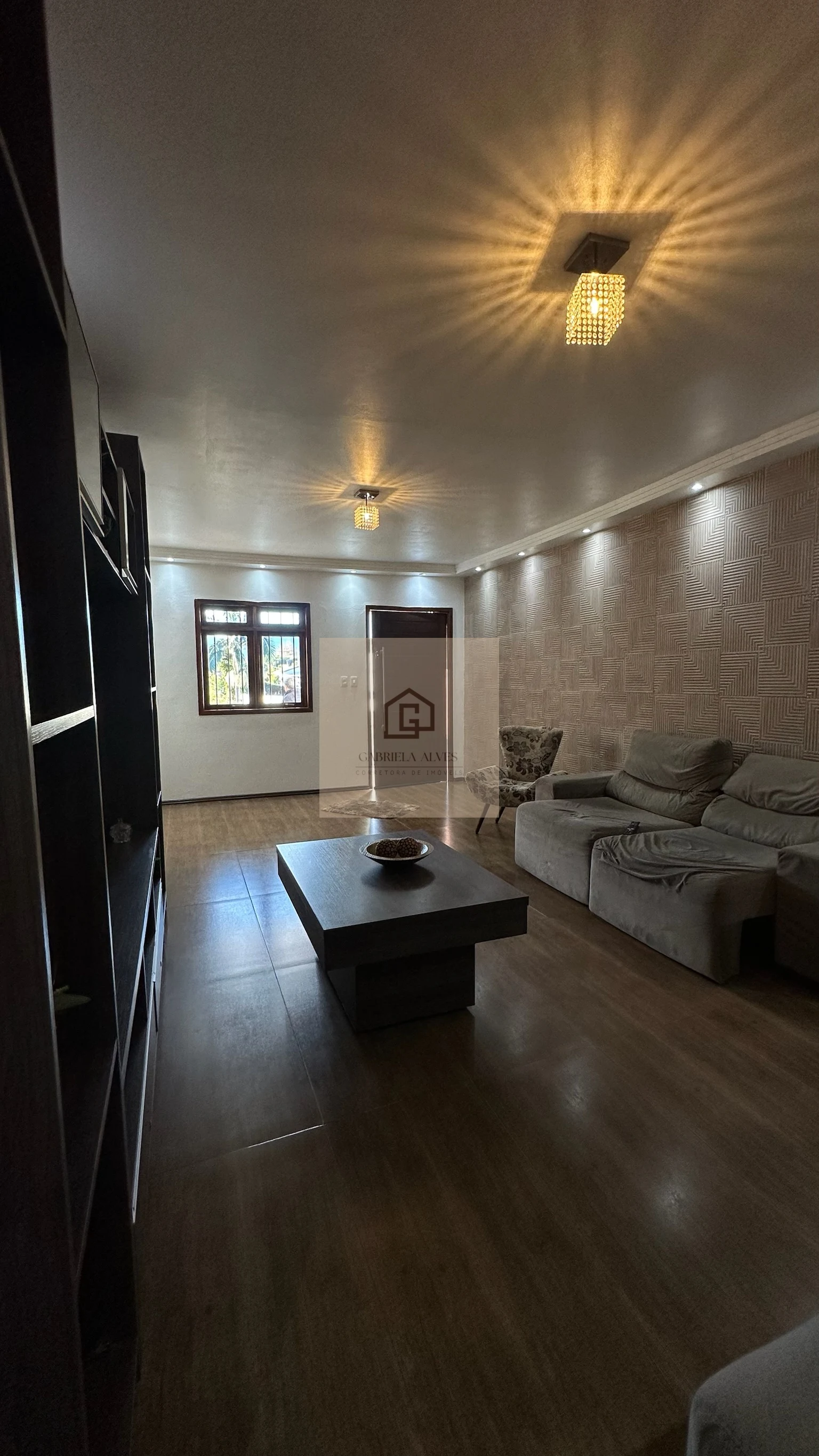 Casa com pavilhão no bairro São José