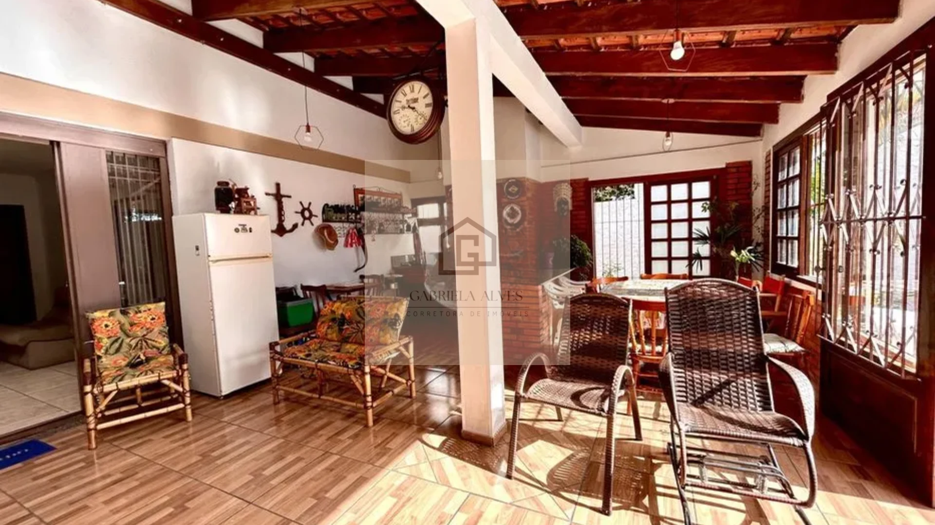 Casa com Piscina e Espaço Gourmet | 4 Dormitórios no Bairro São José