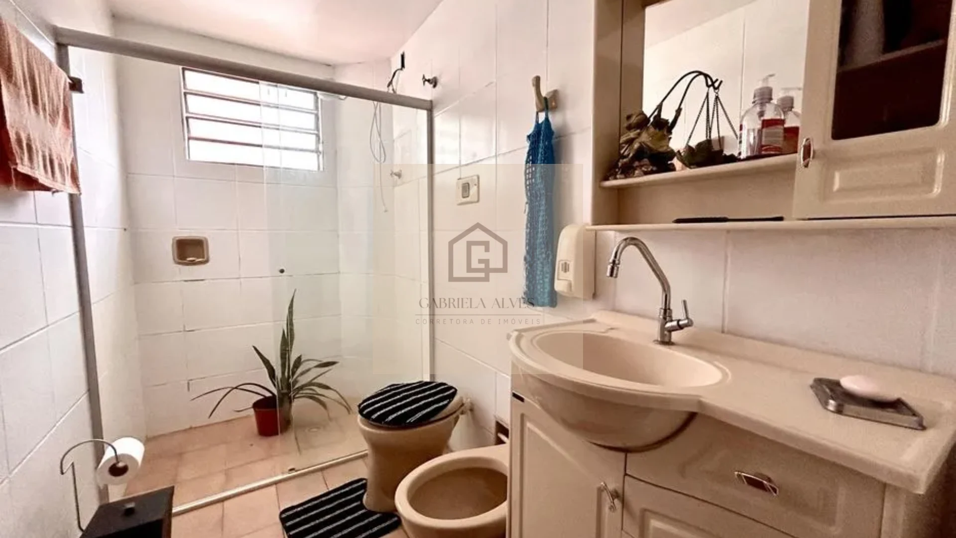 Casa com Piscina e Espaço Gourmet | 4 Dormitórios no Bairro São José