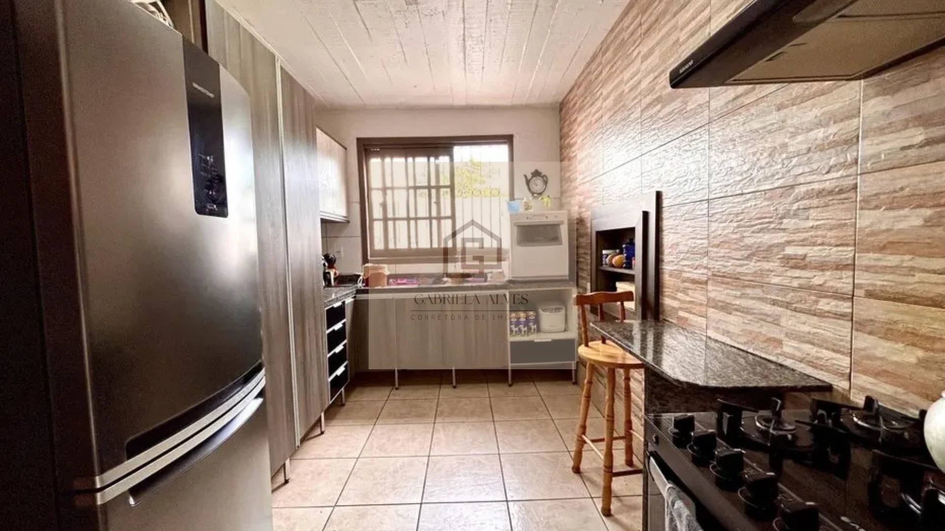 Casa com Piscina e Espaço Gourmet | 4 Dormitórios no Bairro São José