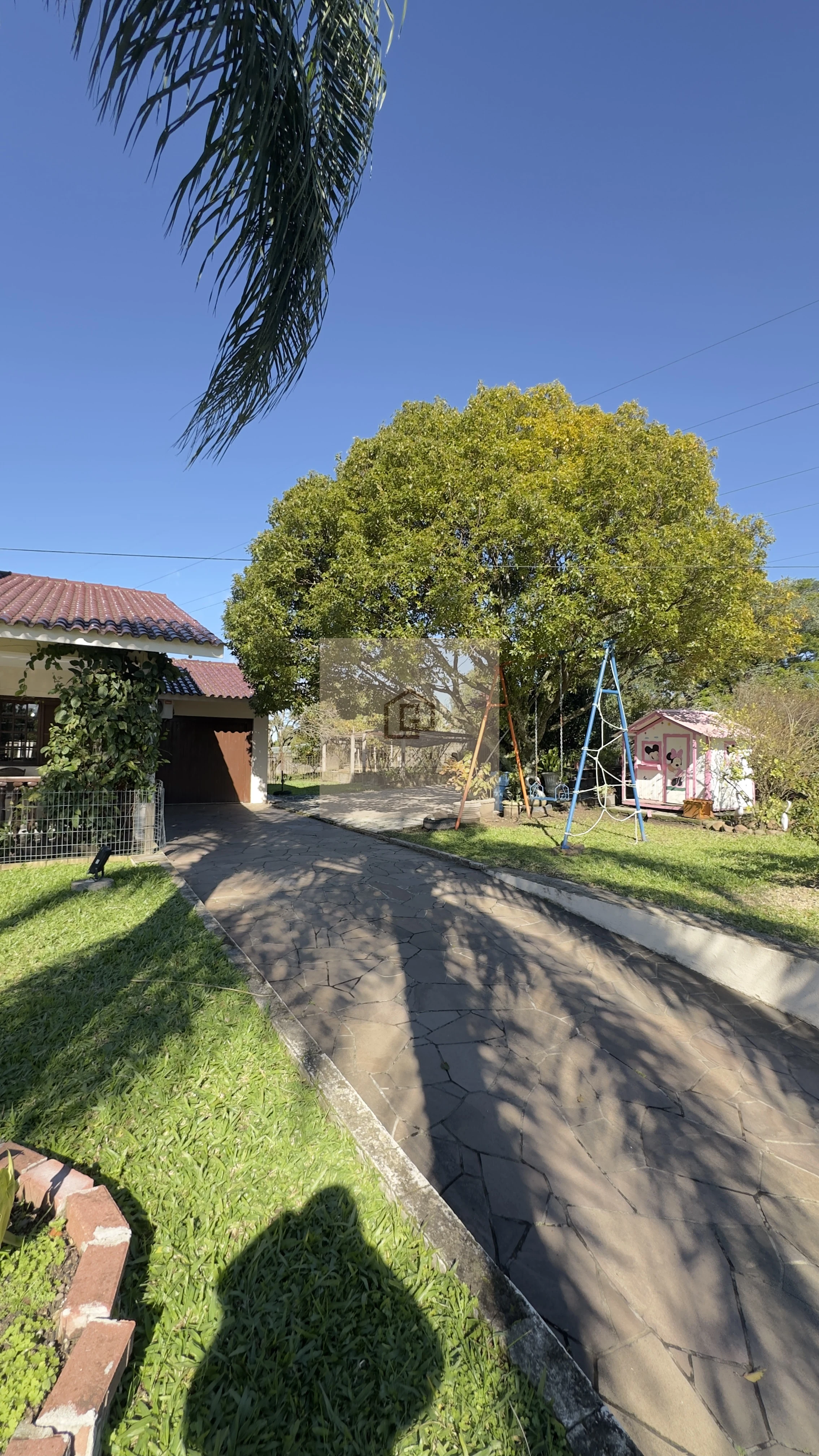 Casa ampla com 4 dormitórios, espaço gourmet, piscina, 3 vagas, bairro São José!