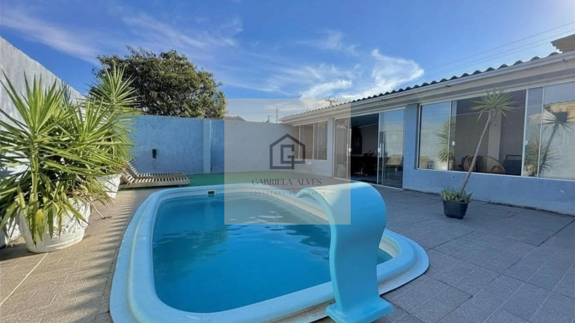 Casa com Piscina e Espaço Gourmet, Semimobiliada no Bairro Juscelino Kubitscheck | 130 m² Privativos