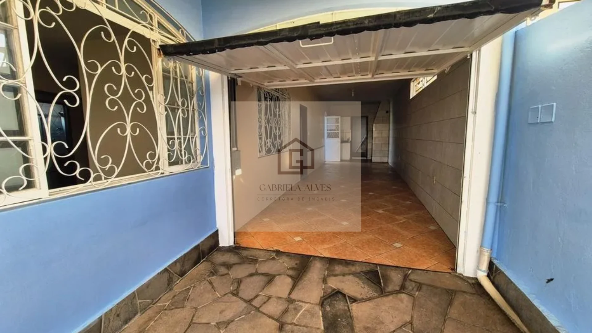 🏡 Casa com 3 Dormitórios e Amplo Terreno à Venda no Bairro Pé de Plátano – Camobi